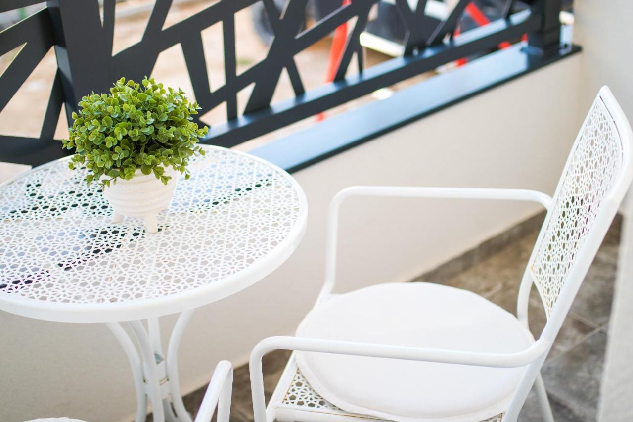 Apartments Flowers Крк Екстер'єр фото