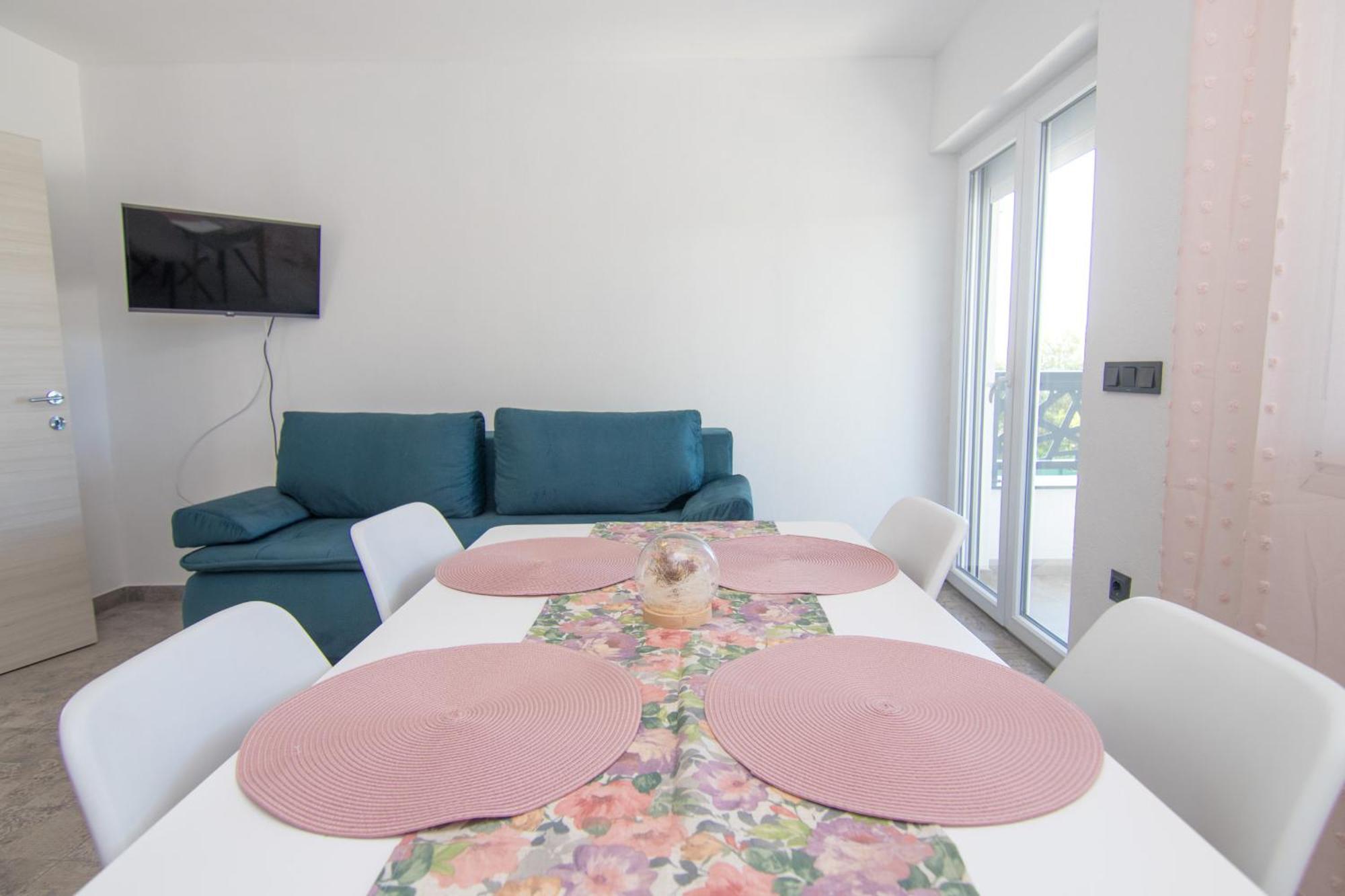 Apartments Flowers Крк Екстер'єр фото