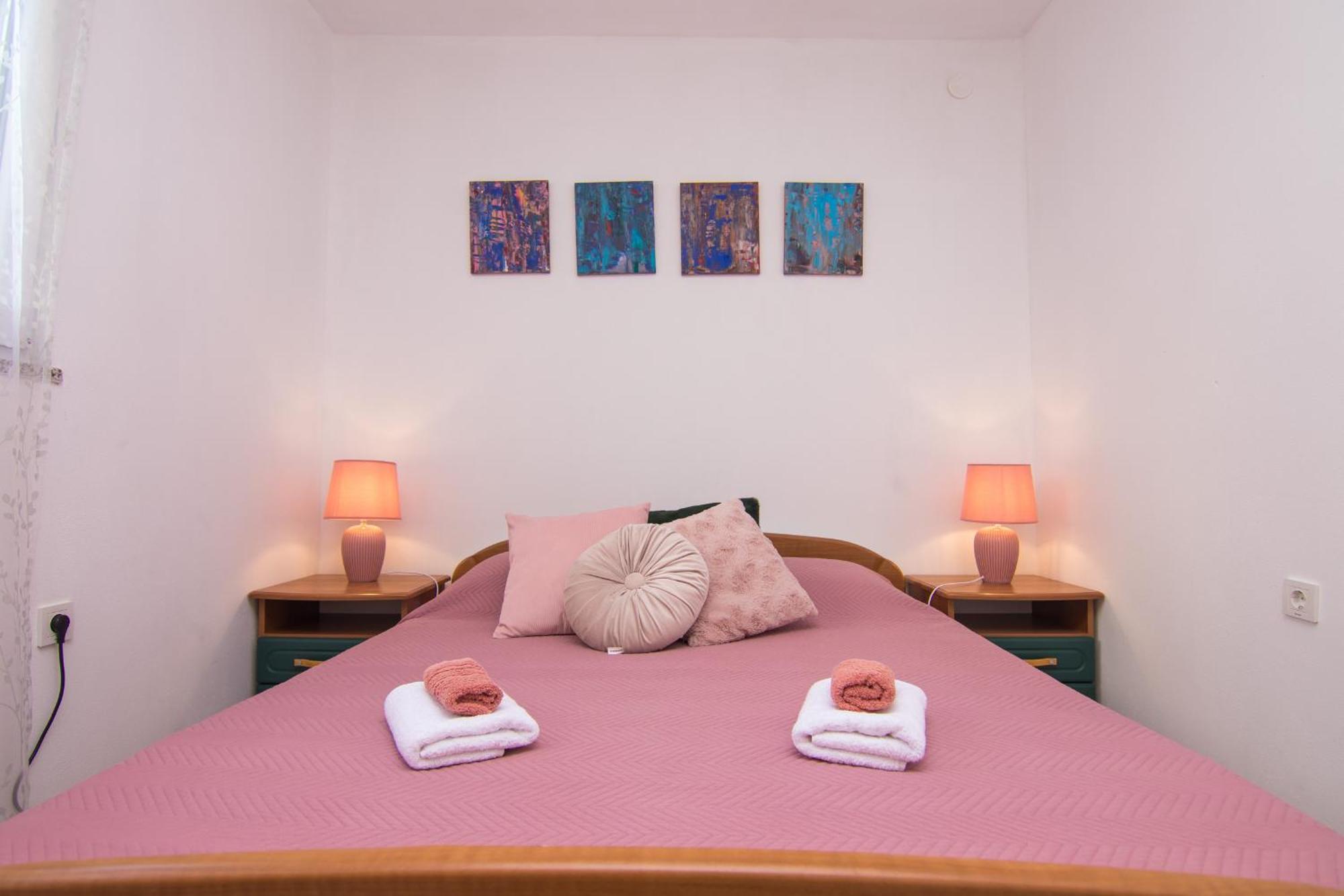 Apartments Flowers Крк Екстер'єр фото