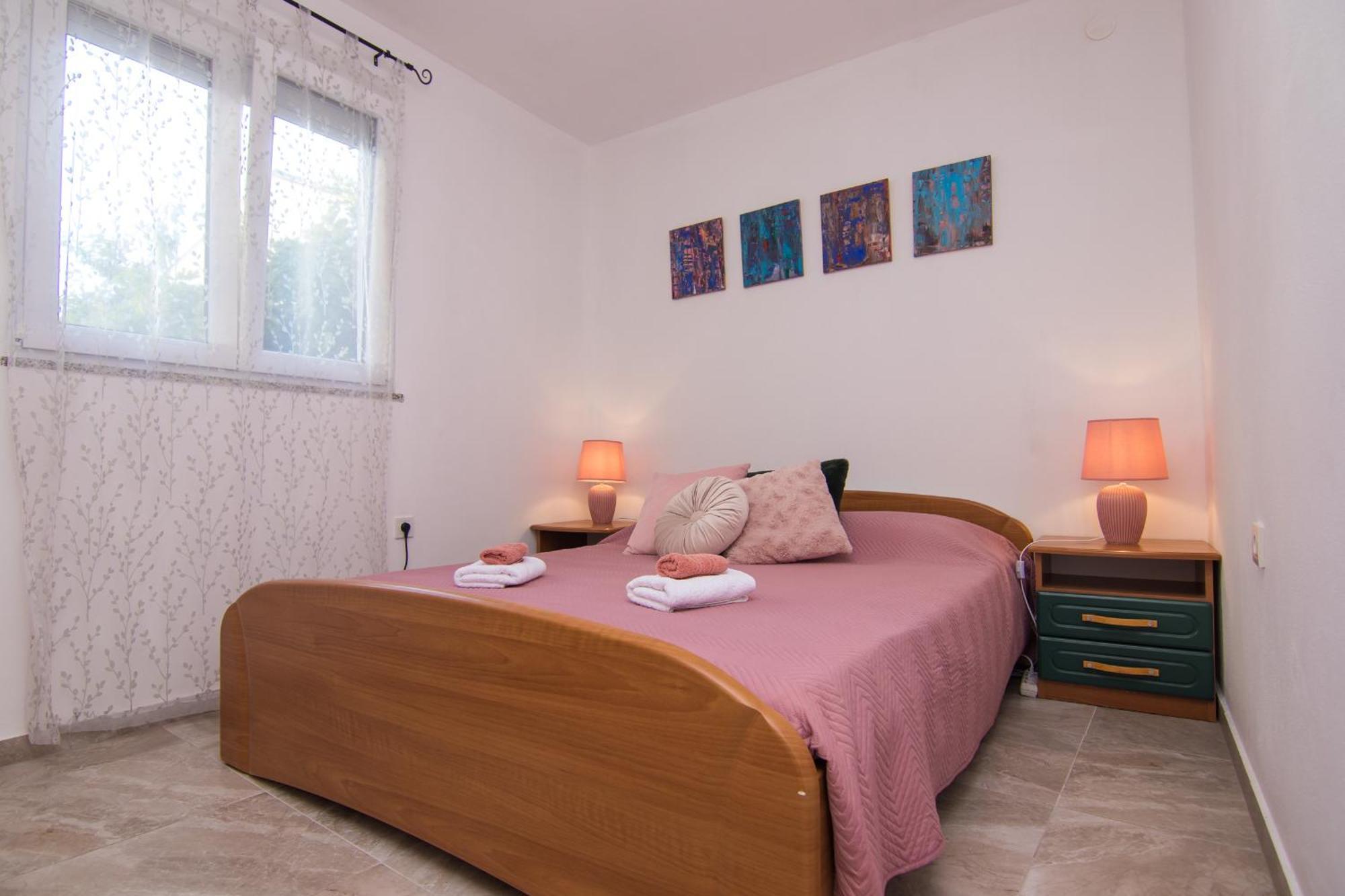 Apartments Flowers Крк Екстер'єр фото