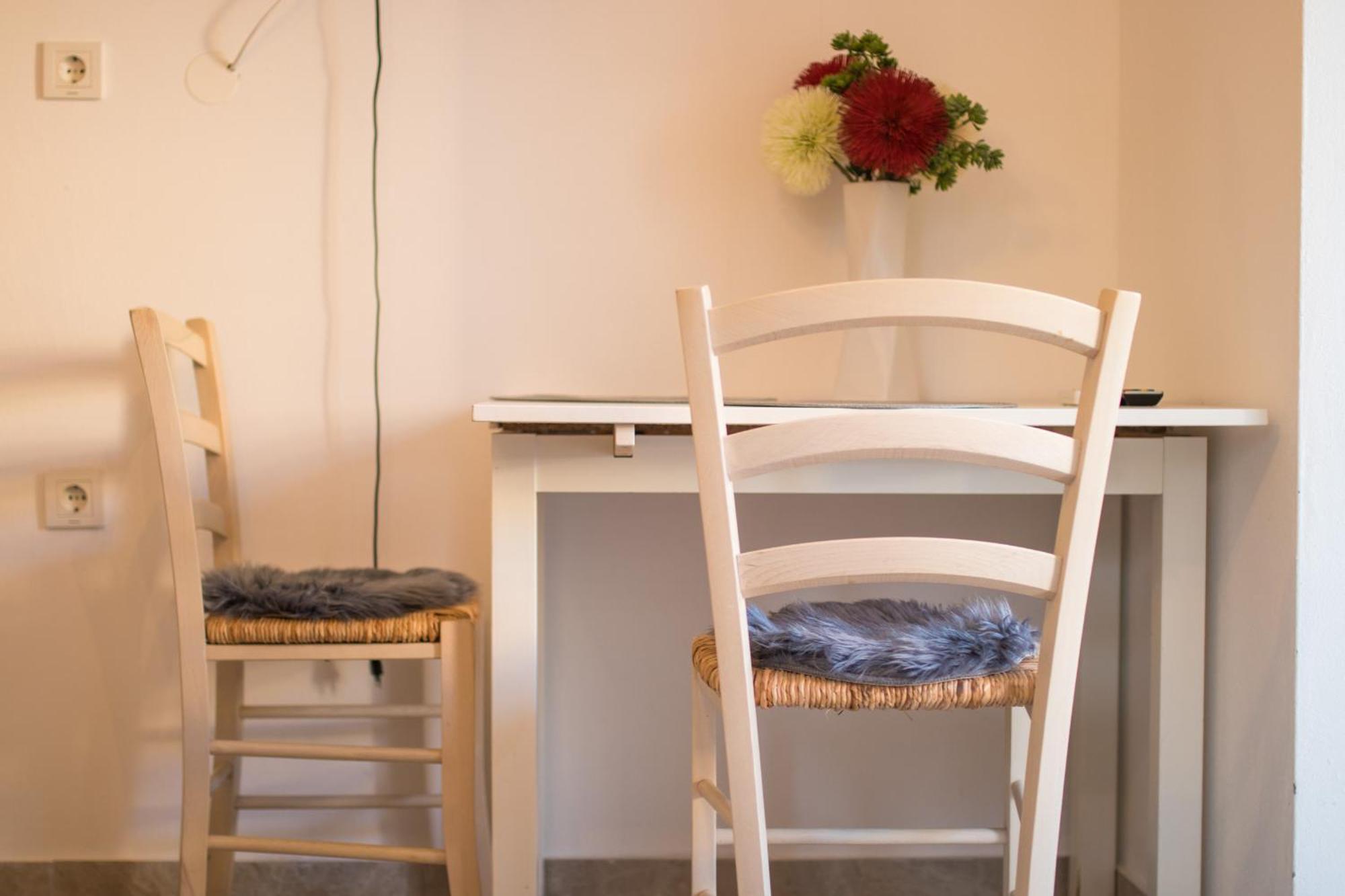 Apartments Flowers Крк Екстер'єр фото