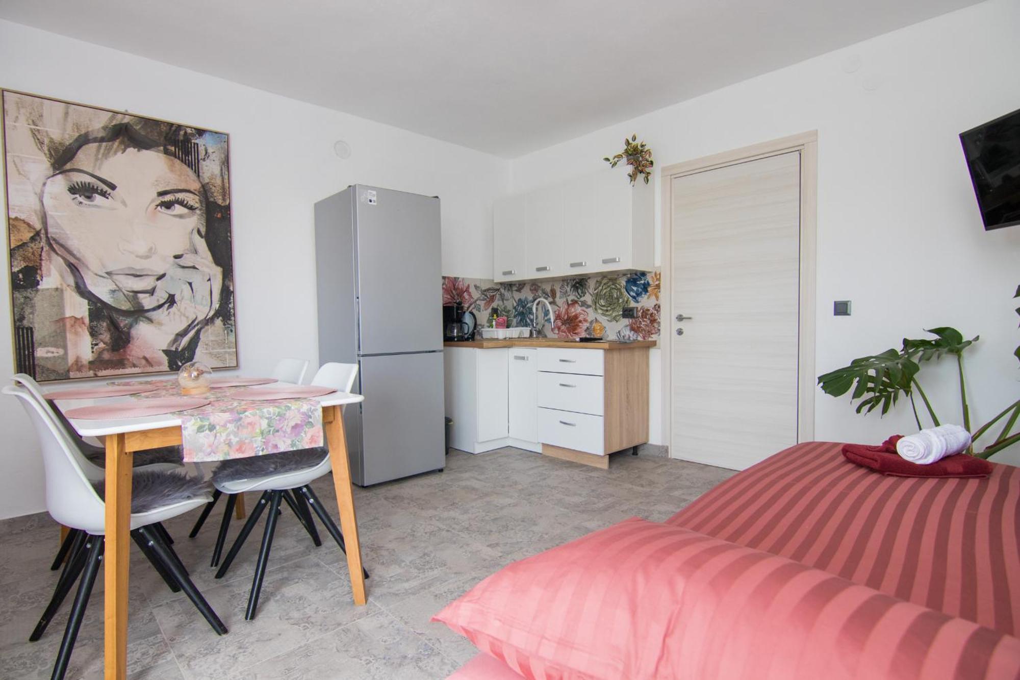 Apartments Flowers Крк Екстер'єр фото